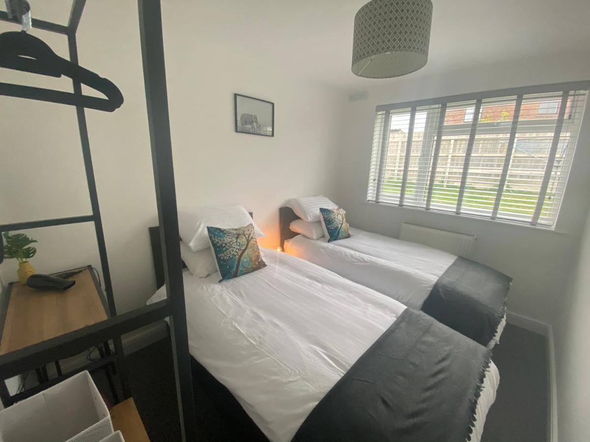 Beau - Brambles Chine, Colwell Bay - 5 Star Wifi - Short Walk To The Hut And Beach - 1 Night Stays Available - Ferry Offers Freshwater Exterior foto